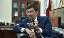 Экс-мэр Бишкека Суракматов и его родственник экс-депутат ЖК незаконно распродали 15 га муниципальных участков