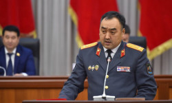Глава МВД поручил усилить меры по безопасности дорожного движения и борьбе с преступностью