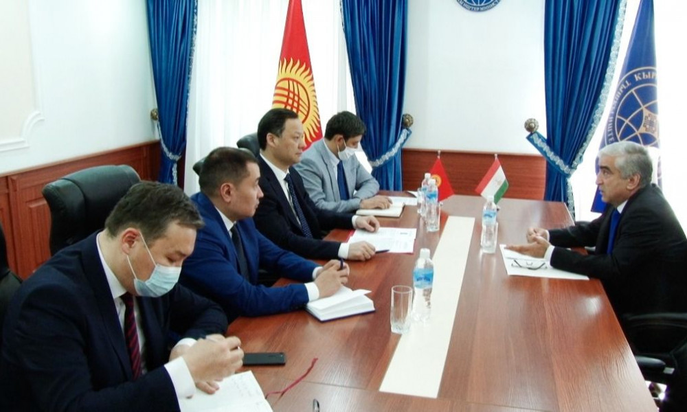 Руслан Казакбаев накануне принял посла Таджикистана Назирмада Ализода