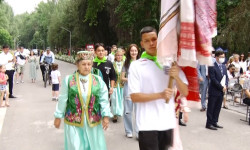 В Бишкеке отметили татарский праздник «Сабантуй»