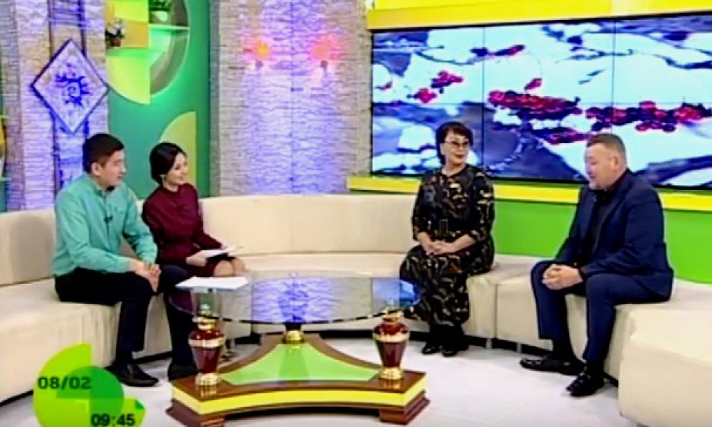 Заманада конокто Камчы Сарыбаев жана Жайнагүл Калчаева 
