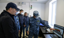Президент Садыр Жапаров ознакомился с деятельностью КПП «Торугарт»