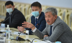 Государство сэкономит более 2 млрд сомов в результате сокращения госаппарата