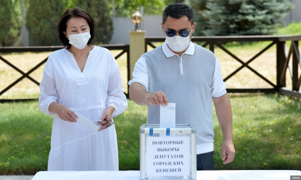 Президент добуш берди