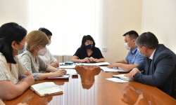 Жылдыз Бакашова провела совещание по факту ДТП в Боомском ущелье 
