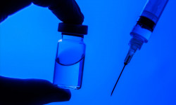 В Кыргызстане продолжается кампания по вакцинации населения от коронавируса