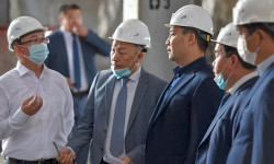 Президент Садыр Жапаров ознакомился с состоянием ТЭЦ-2 Бишкека
