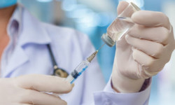 Кыргызстанга жакынкы күндөрү коронавируска каршы вакциналар келет 