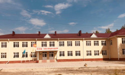 Строительство учебного корпуса школы в селе Ак-Кыя Нарынской  области завершено