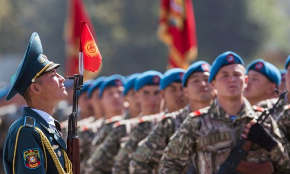Зарплата военнослужащих повышена на 30% и 50% 