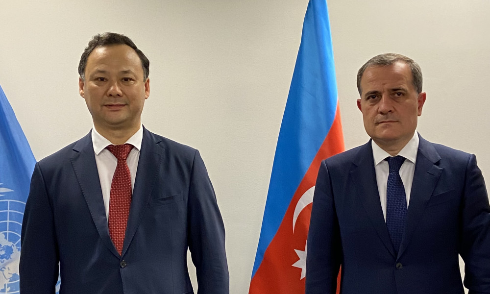 Состоялась встреча глав МИД Кыргызстана и Азербайджана 
