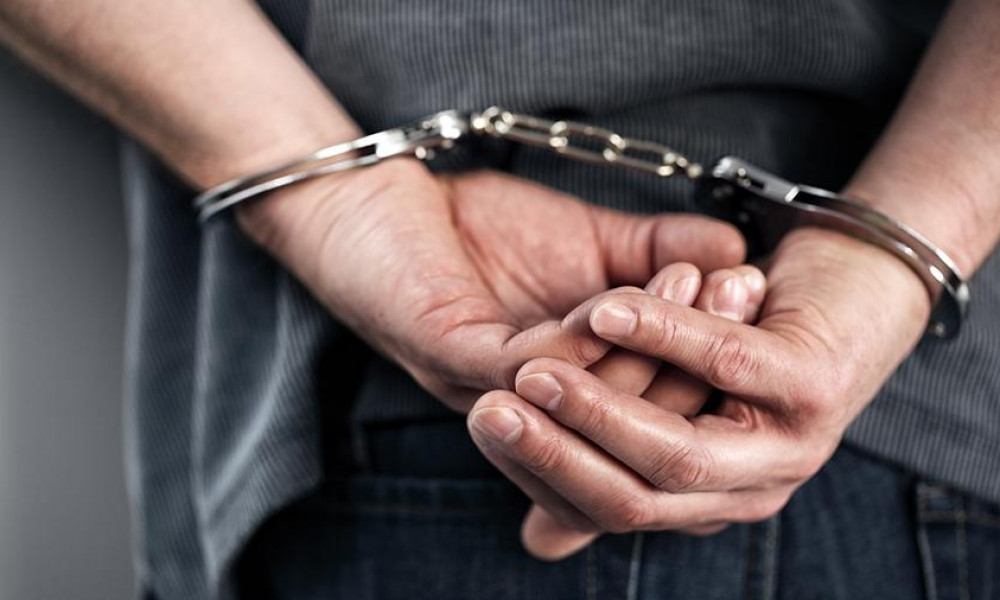 В Бишкеке задержаны двое мужчин, занимавшихся сбытом синтетических наркотиков