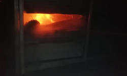 Пожар на Ошском рынке. Сгорели 17 контейнеров