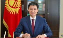 Улукбек Марипов поздравил работников почты 