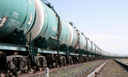 Россия увеличила объем беспошлинной поставки бензина в Кыргызстан