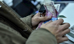 В Кыргызстане прожиточный минимум составил 6 382,69 сома