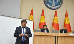 Новый кабмин приступил к работе. Четыре заместителя председателя и ещё 15 министров