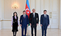 Посол Кыргызстана вручил Верительные грамоты президенту Азербайджана