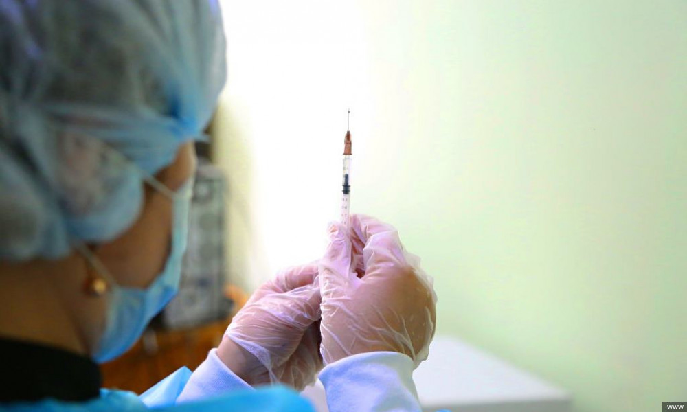 Республикалык штабда COVID-19га каршы вакцинациялоонун жүрүшү талкууланды