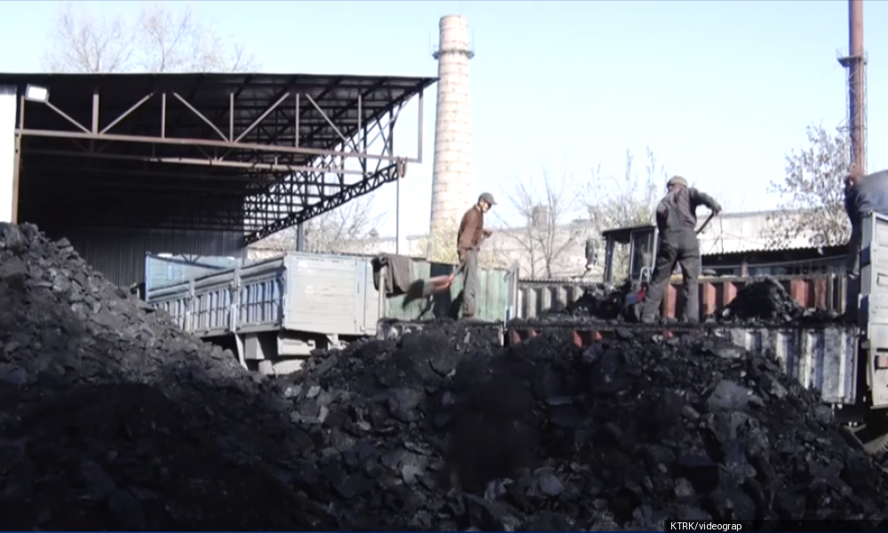 Акылбек Жапаров көмүр баасын көзөмөлдөгөн мобилдик топ түзүүнү тапшырды