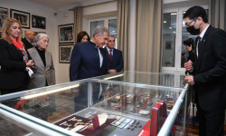 Президент Татарстана посетил дом-музей Айтматова