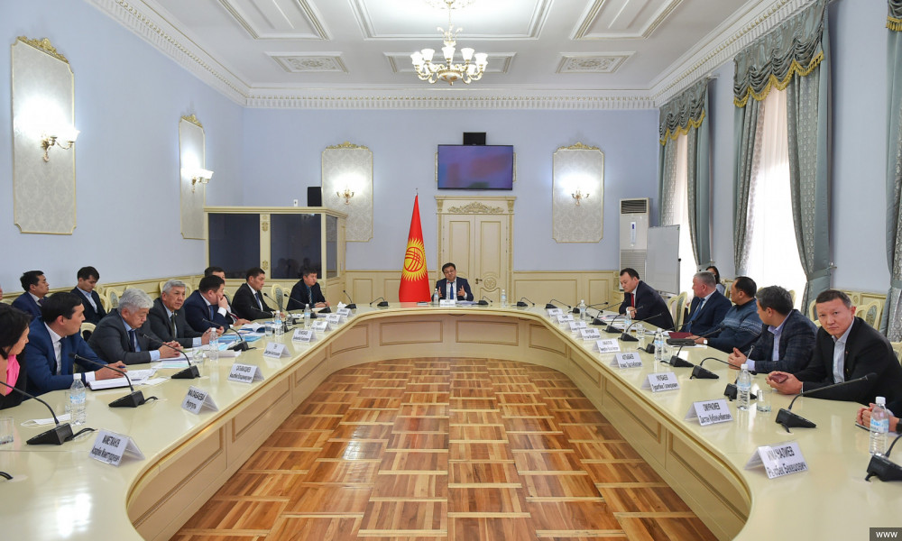 Министрлер Кабинетинде агроөнөржай комплексинин кластердик механизмин өнүктүрүү долбоору каралды