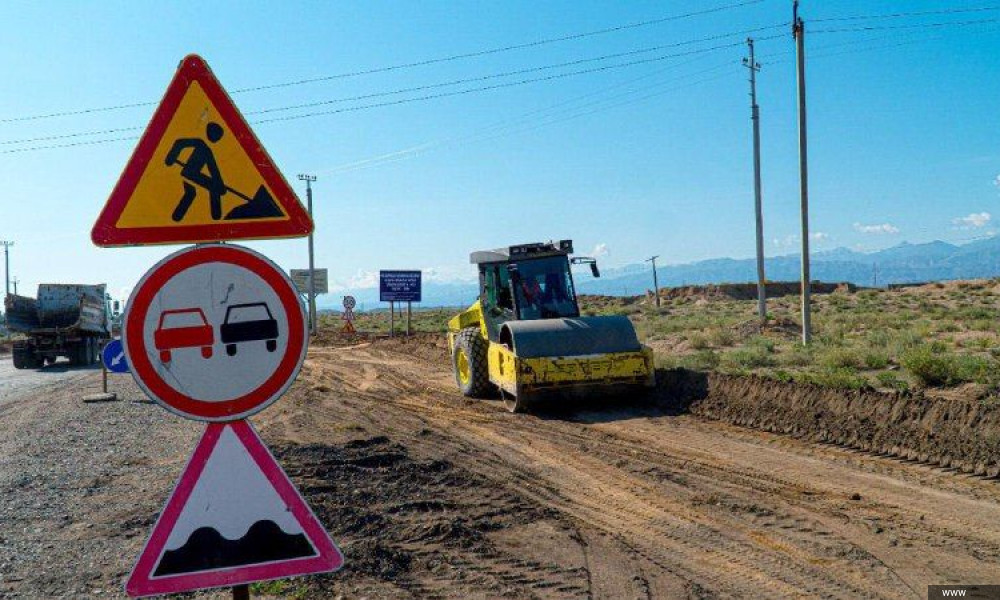 Балыкчы - Барскоон унаа жолун оңдоо жумуштары уланып жатат