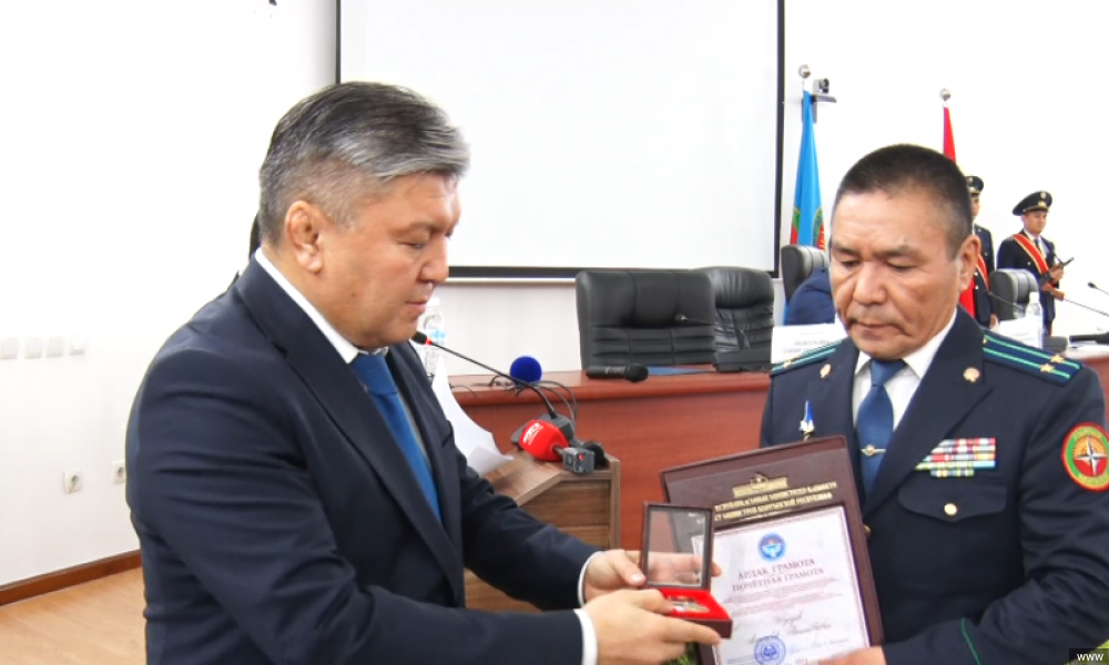 Бажы кызматынын 30 жылдыгына карата кызматкерлер сыйланды