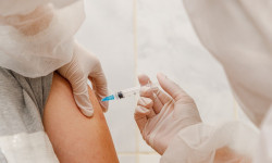 Вакцинация - ключ к победе над COVID-19