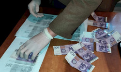 Сотрудник Соцфонда задержан с поличным при получении взятки