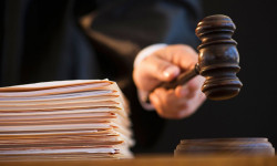 Административный суд отказал в удовлетворении иска Момбекова