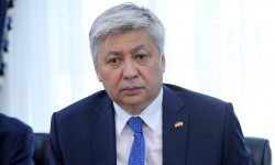 Эрлан Абдылдаев освобождён от должности посла в Германии