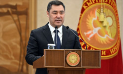 Садыр Жапаров - лауреатам госнаград: Кыргызстан по праву гордится вами