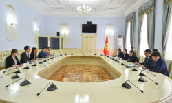 Акылбек Жапаров принял делегацию Швейцарской конфедерации 