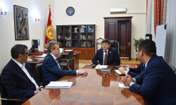 Акылбек Жапаров встретился с Почетным консулом Кыргызской Республики в Финляндской Республике