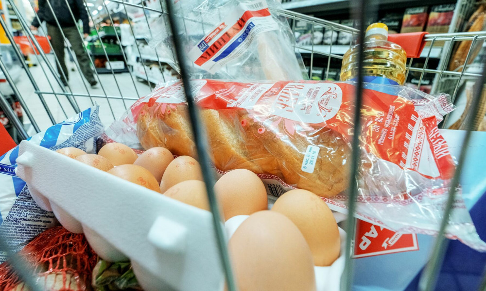 В Кыргызстане запасов продуктов достаточно	