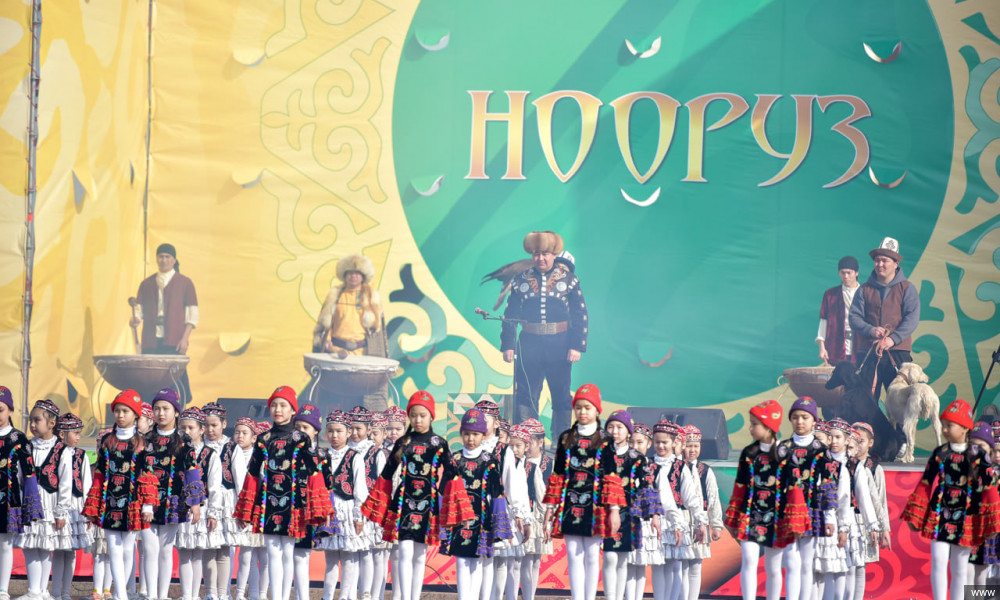 Празднования Нооруза прошли и на Центральной площади «Ала-Тоо» в Бишкеке