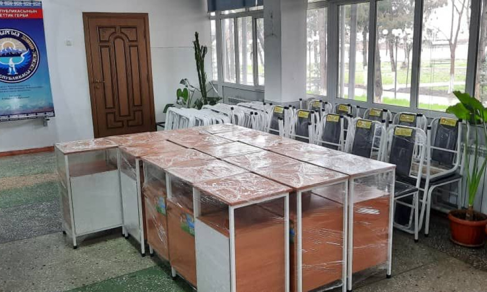Онкоотделению Ошской детской больницы передали оборудование