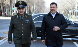 Президент на церемонии вручения военной техники  