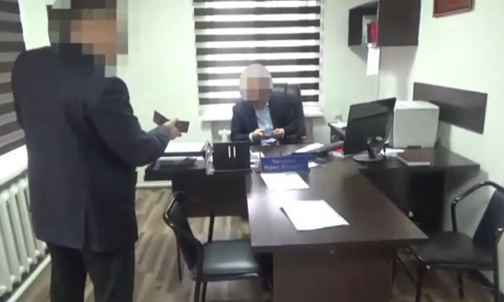 Задержан помощник прокурора Октябрьского района