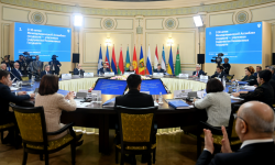 Талант Мамытов поздравил с 30-летием Межпарламентскую Ассамблею СНГ