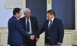 А.Жапаров провёл встречу с представителями Монголии для изучения опыта реформ в горно-геологической отрасли