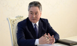 Жээнбек Кулубаев назначен и.о. министра иностранных дел