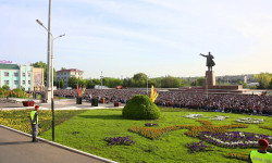 В Оше на центральной площади прошел праздничный Айт намаз