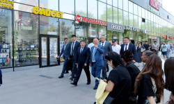 Акылбек Жапаров ознакомился с состоянием центральных улиц города Бишкек