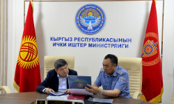 Акылбек Жапаров ознакомился с принципом работы АПК фото- и видеофиксации "Ураган"