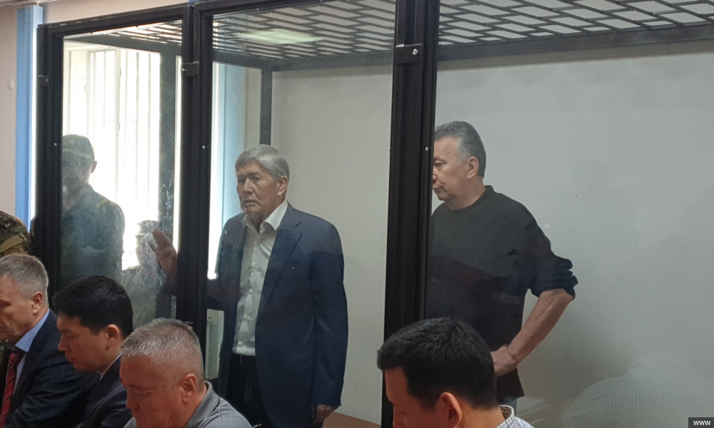 Суд оправдал А.Атамбаева и всех обвиняемых по делу об организации массовых беспорядков в октябре 2020 года 