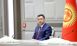 Садыр Жапаров уверен, что внешний долг Кыргызстан погасит вовремя