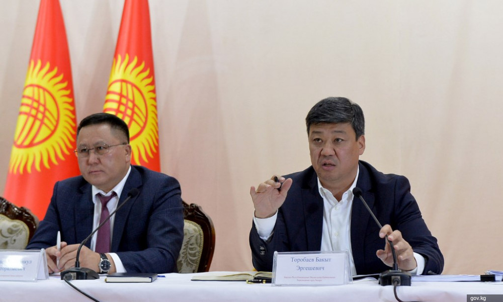 Бакыт Төрөбаев: Элдин көйгөйлөрүн угуп, жеринде чечүүгө жана аткарууга алабыз