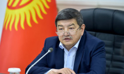 Акылбек Жапаров прокомментировал ситуацию вокруг аэропортов «Манас» и «Ош»